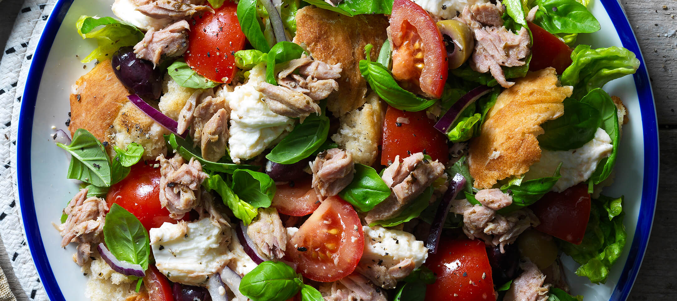 Italian and Mozzarella Salad with Ciabatta – John West Ireland