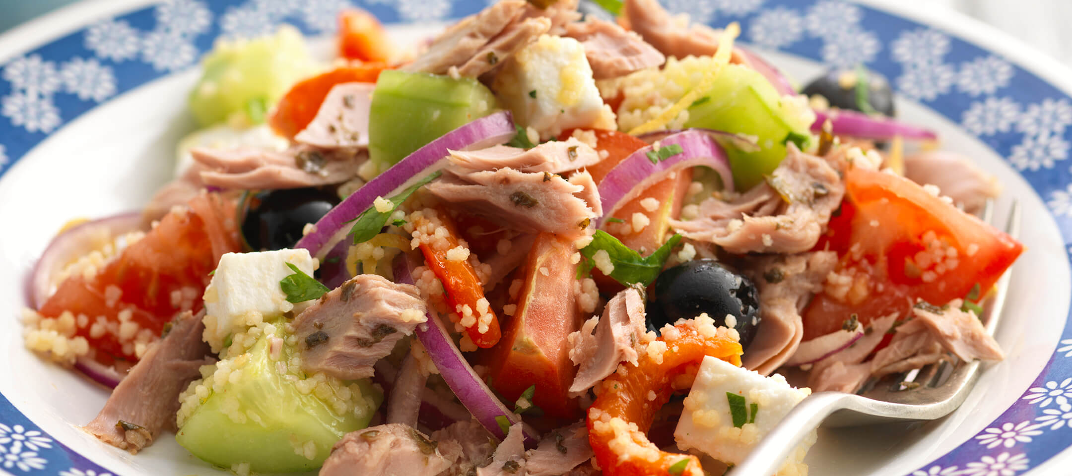 Greek Style Salad with Basil Tuna – John West Ireland