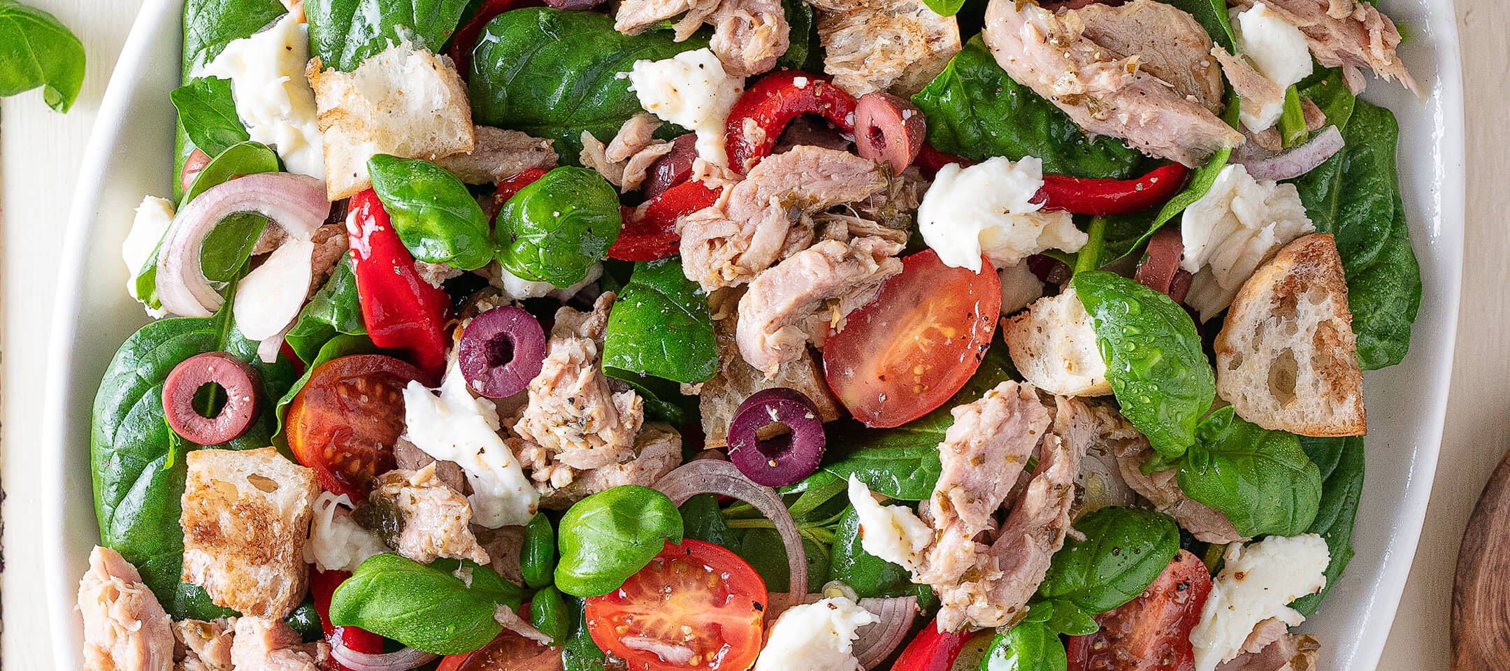 Italian tuna and mozzarella salad with ciabatta – John West Ireland
